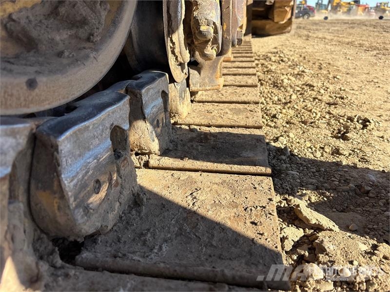 CAT D9 Crawler Dozer Kāpurķēžu buldozeri