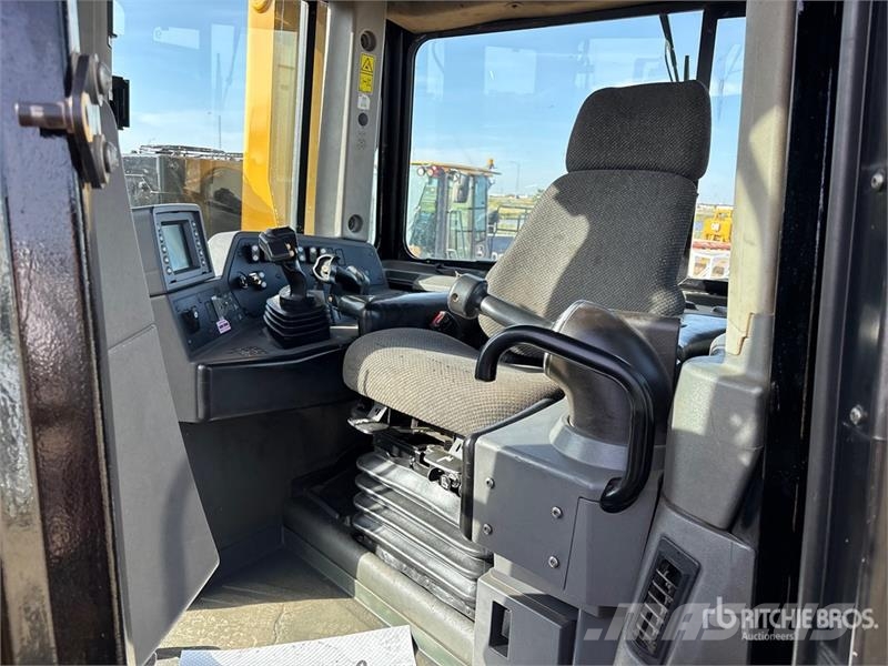 CAT D9T Crawler Dozer lánctalpas dózerek