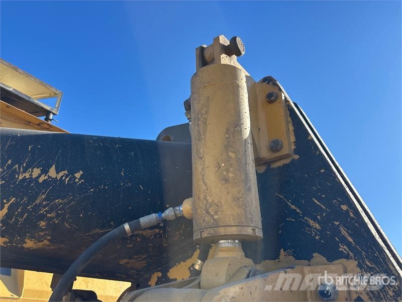 CAT D9T Crawler Dozer Buldozer sobre oruga