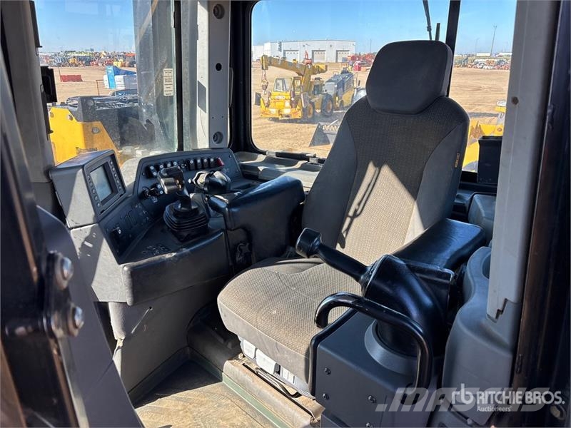 CAT D9T Crawler Dozer Bulldozer