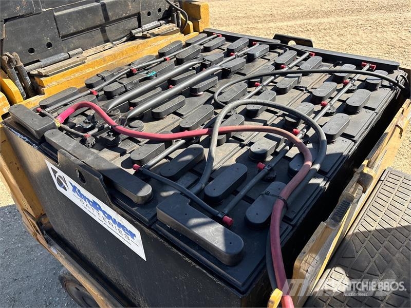 CAT E6500 4000 lb Electric Forklift 전동 지게차