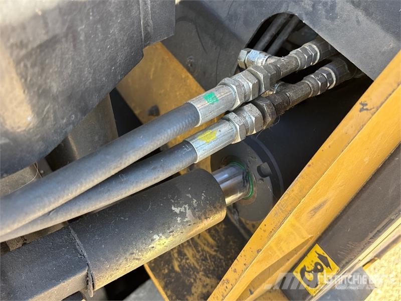 CAT E6500 4000 lb Electric Forklift 전동 지게차