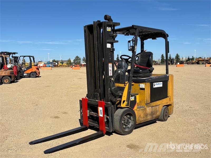 CAT E6500 4000 lb Electric Forklift 전동 지게차