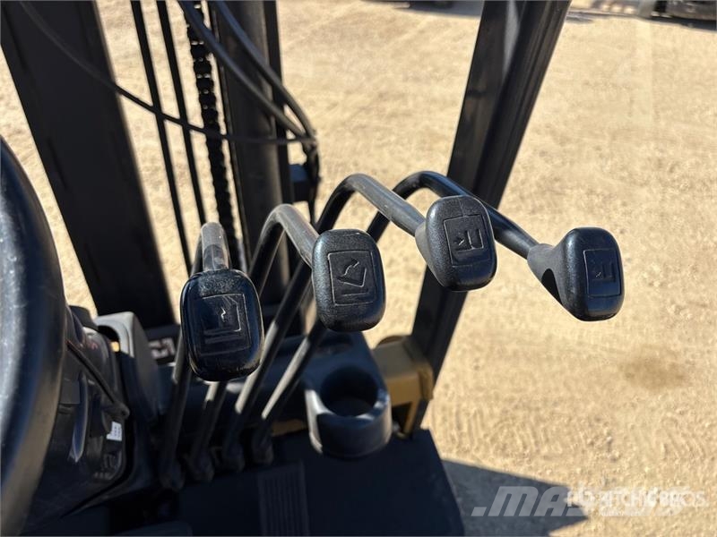 CAT E6500 4000 lb Electric Forklift 전동 지게차