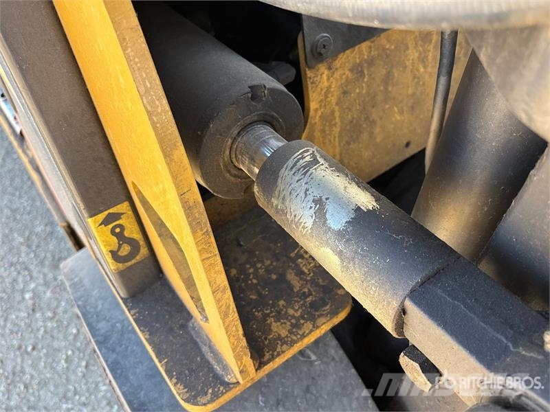 CAT E6500 4000 lb Electric Forklift 전동 지게차