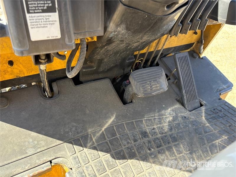 CAT E6500 4000 lb Electric Forklift 전동 지게차