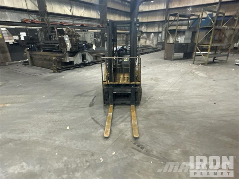 CAT GC25 4650 lb Forklift Kahveltõstukid - muud