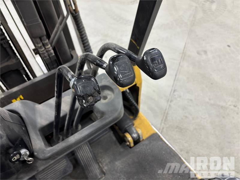 CAT GC25 5000 lb Cushion Tire Forklift Heftrucks overige
