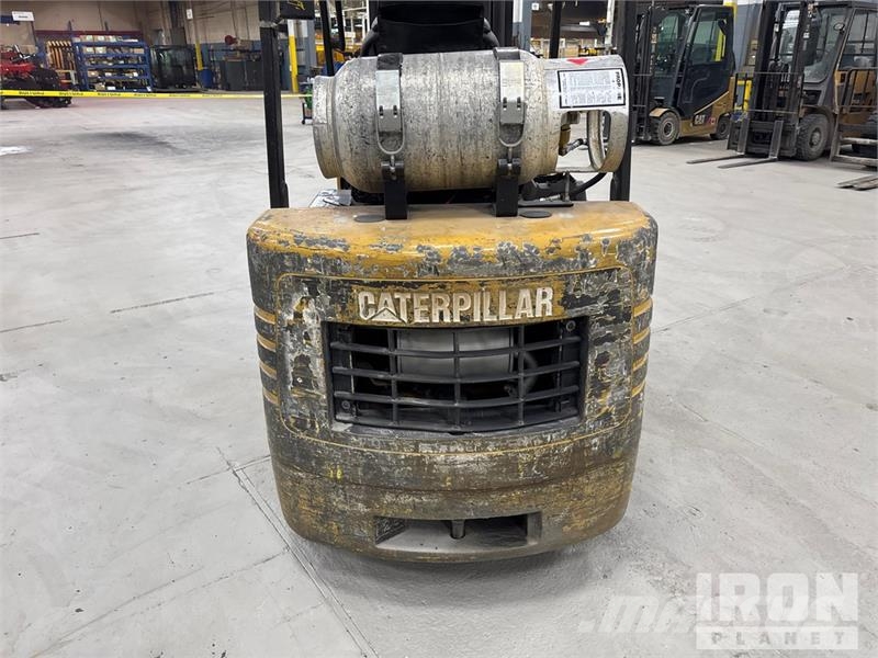 CAT GC25 5000 lb Cushion Tire Forklift Heftrucks overige