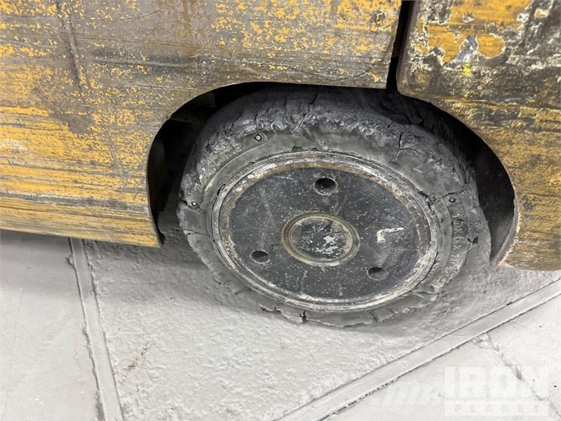 CAT GC25 5000 lb Cushion Tire Forklift Heftrucks overige