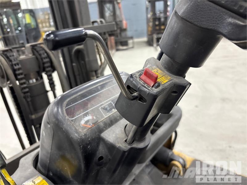 CAT GC25 5000 lb Cushion Tire Forklift Heftrucks overige