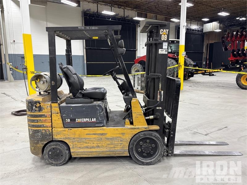 CAT GC25 5000 lb Forklift Інше