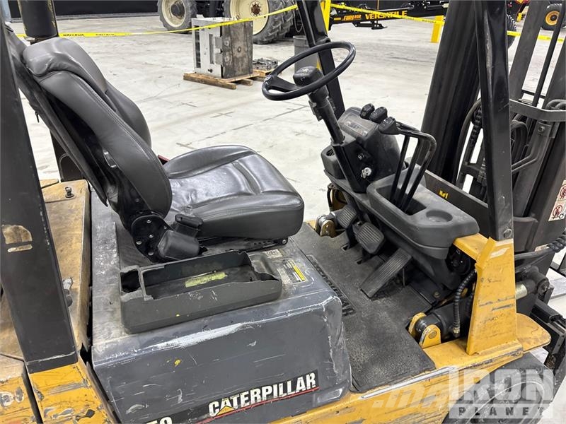 CAT GC25 5000 lb Forklift Інше
