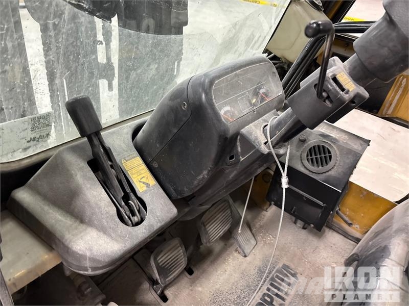 CAT GC25 5000 lb Forklift Інше
