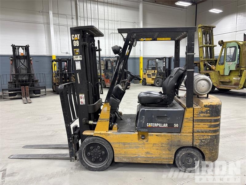 CAT GC25 5000 lb Forklift Інше