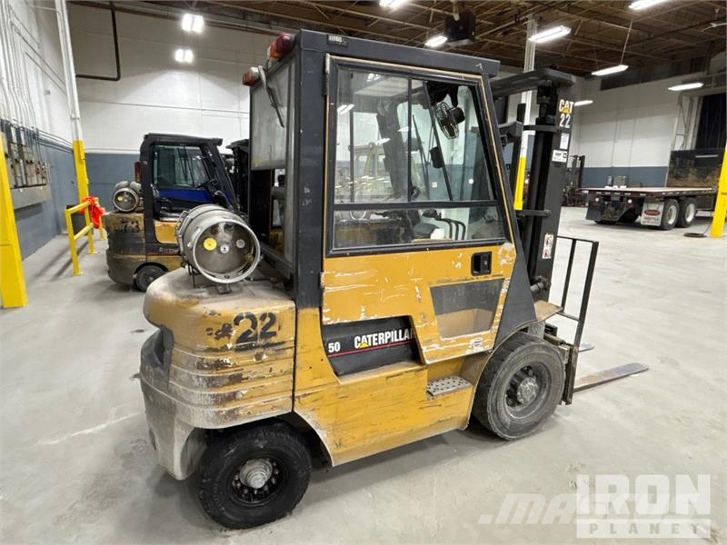CAT GC25 5000 lb Forklift Інше