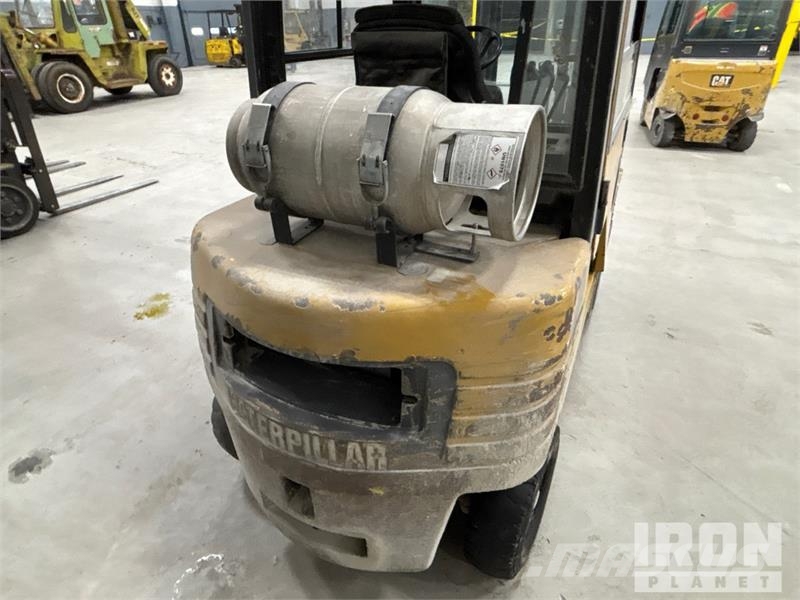 CAT GC25 5000 lb Forklift Інше