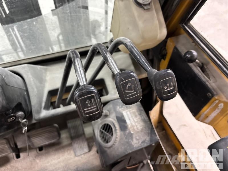 CAT GC25 5000 lb Forklift Інше