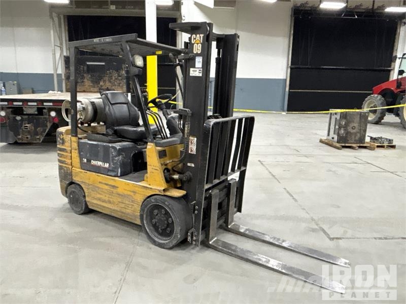 CAT GC25 5000 lb Forklift Інше