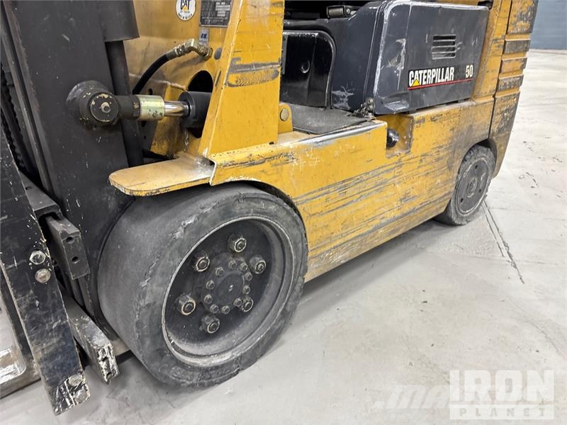 CAT GC25 5000 lb Forklift Інше