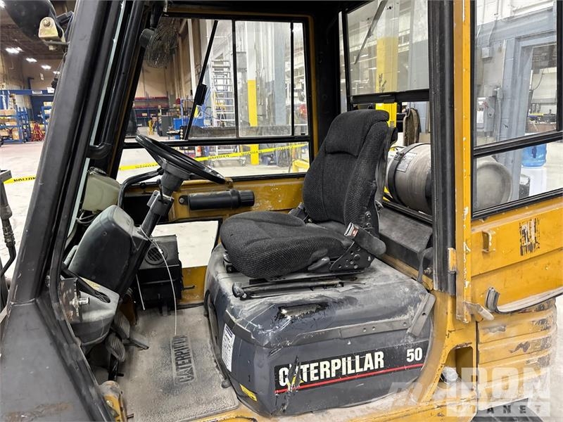 CAT GC25 5000 lb Forklift Інше