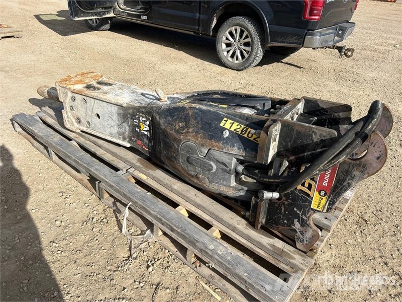 CAT H115Es 22 in Q/C Hydraulic Breaker - Fits Excavato مطارق / كسارات