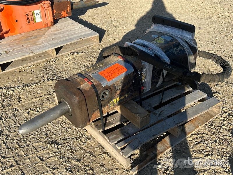 CAT H80ES / 420 12 in Hydraulic Breaker (Inoperable) مطارق / كسارات