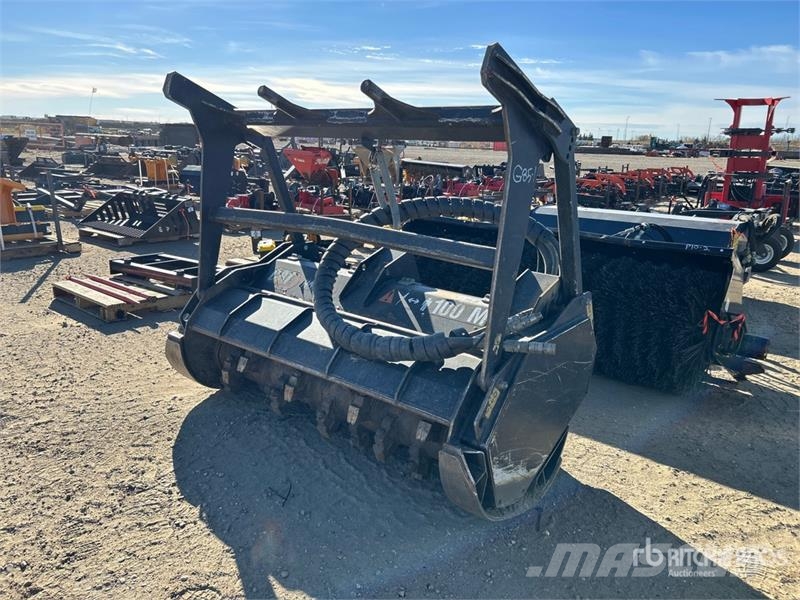 CAT HM316HF 60 in Skid Steer Mulcher ماكينات تقطيع أخشاب الحراجة