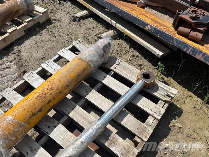 CAT Hydraulic Dozer Lift Cylinder Drugi deli