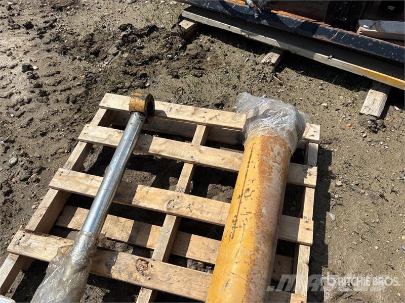 CAT Hydraulic Dozer Lift Cylinder Drugi deli
