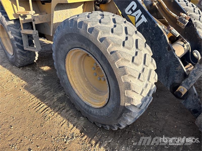 CAT IT14G Radlader