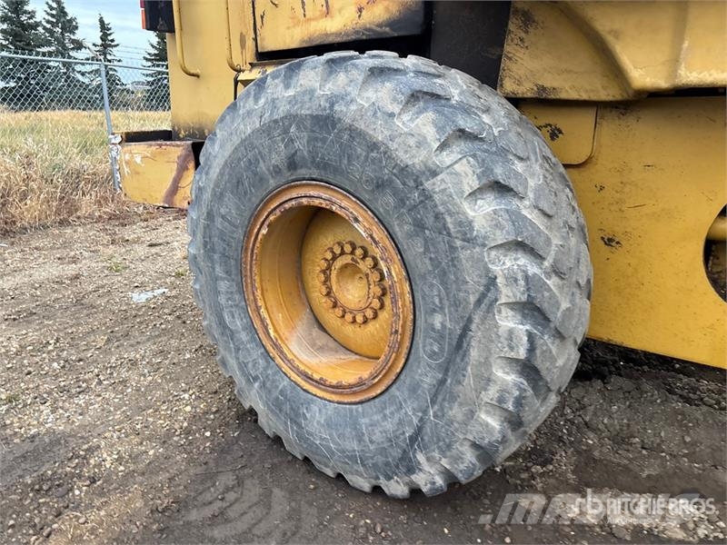 CAT IT28F Radlader