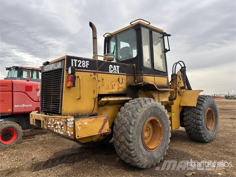 CAT IT28F Radlader