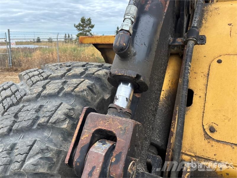CAT IT28F Radlader