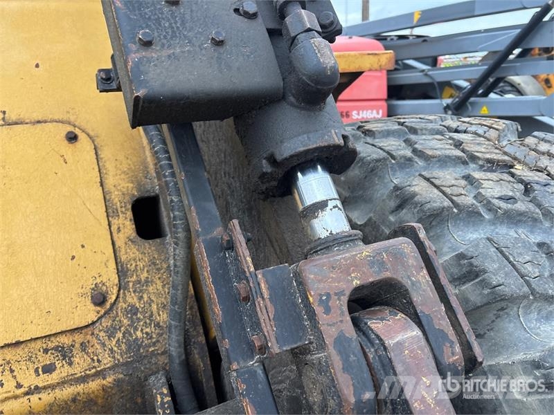 CAT IT28F Radlader