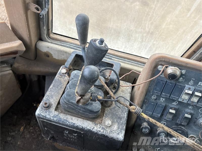 CAT IT28F Radlader