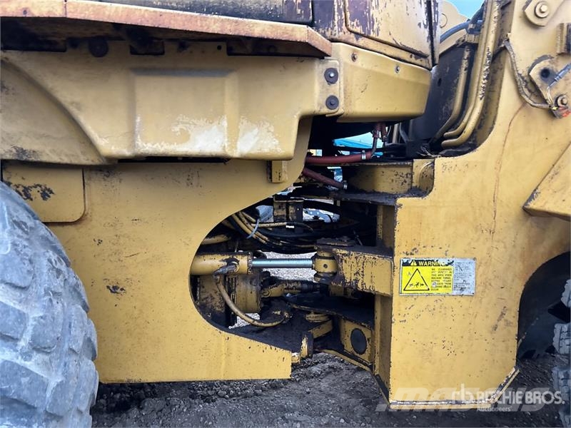 CAT IT28F Radlader