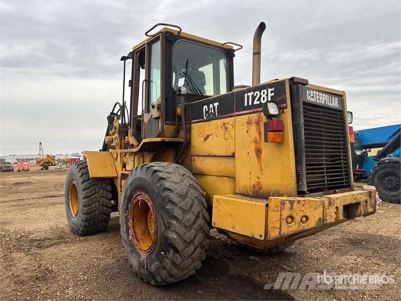 CAT IT28F Radlader