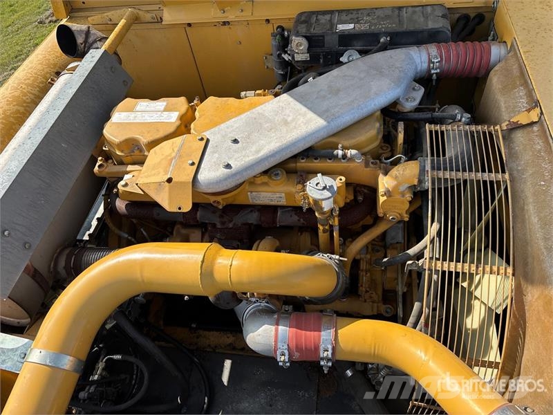 CAT Lexion 480 Combine Harvester Θεριζοαλωνιστικές μηχανές