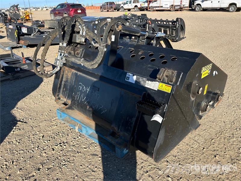 CAT LR116 60 in Skid Steer Landscape Rake Raker og høyvendere