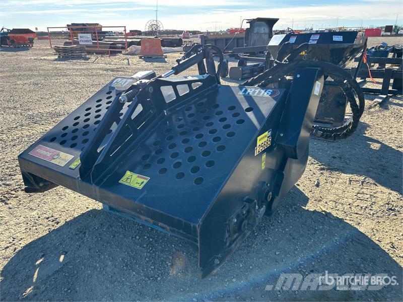CAT LR116 60 in Skid Steer Landscape Rake Raker og høyvendere