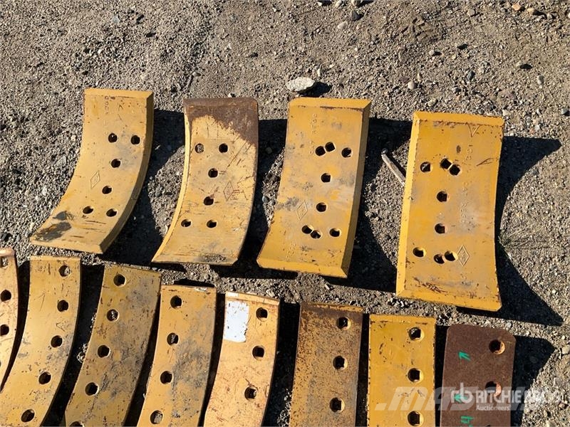 CAT of (11) Cat Grader Mold Board Edges Cutting Edge ( Transports- Citi