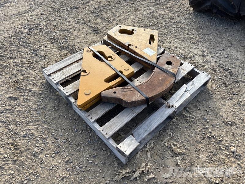 CAT of (2) Cat Skid Steer Counterweights Άλλα εξαρτήματα