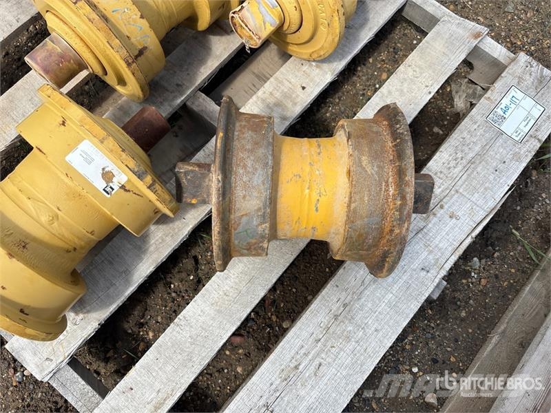 CAT of (4) Cat Track Rollers - Fits Cat D7 Electric Autres accessoires