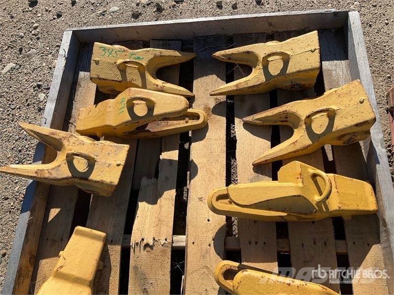 CAT of Cat Bucket Teeth & Mounts (Unused) Būvniecība- Citi