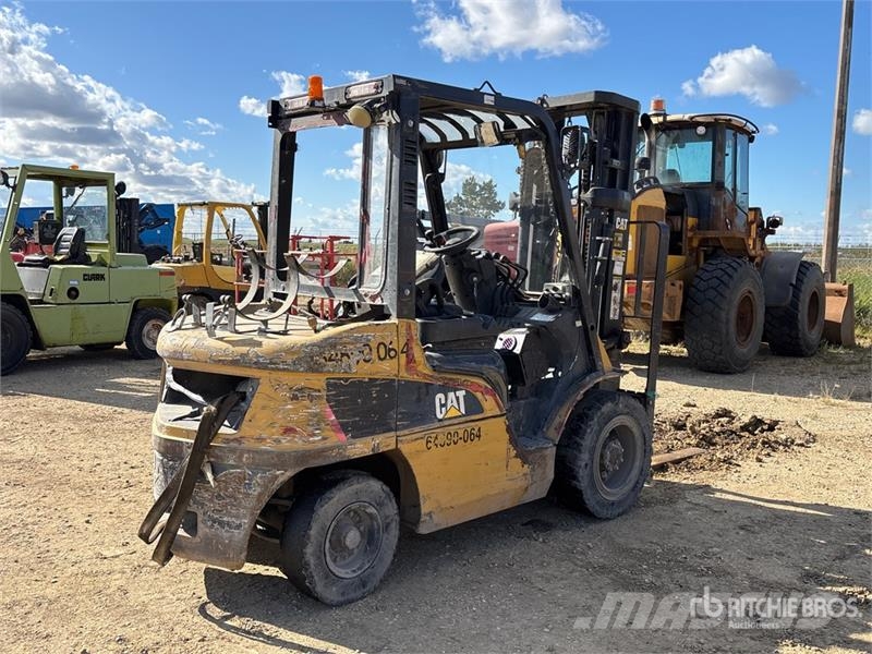 CAT P6000-LP 5400 lb Cushion Tire Forklift شاحنات ذات رافعات شوكية - أخرى