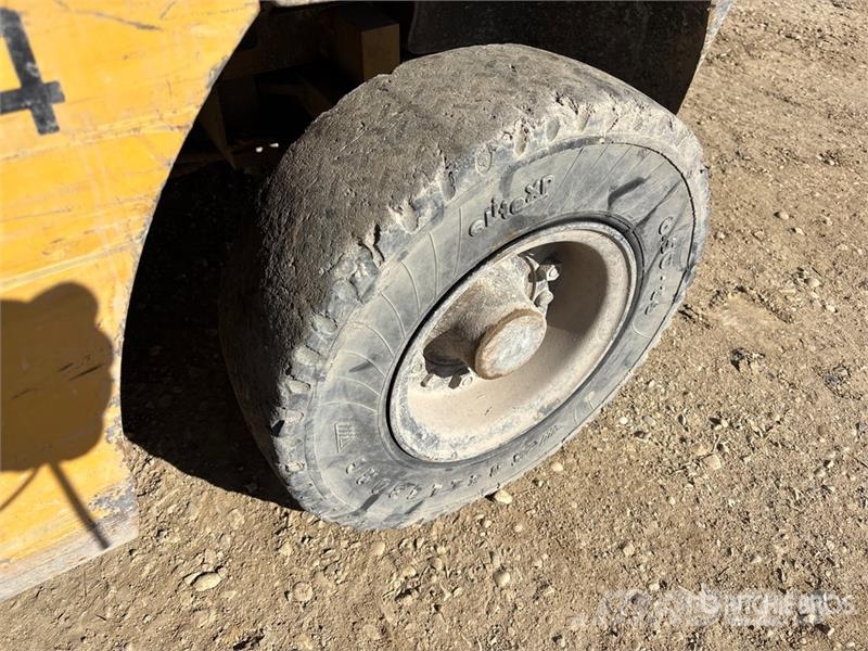 CAT P6000-LP 5400 lb Cushion Tire Forklift شاحنات ذات رافعات شوكية - أخرى