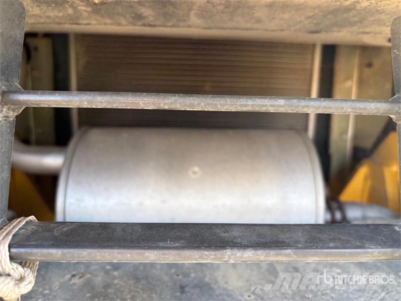 CAT PD6000-D 6000 lb Pneumatic Tire Forklift Kahveltõstukid - muud