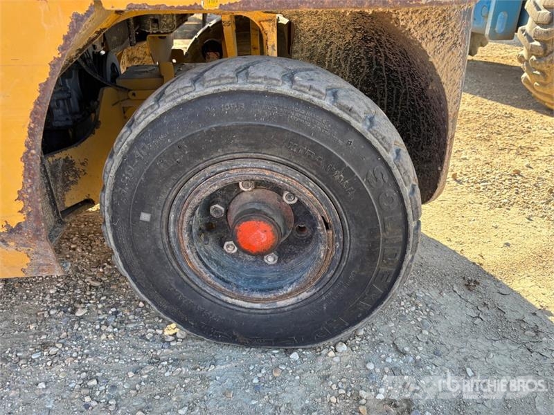 CAT PD6000-D 6000 lb Pneumatic Tire Forklift Kahveltõstukid - muud