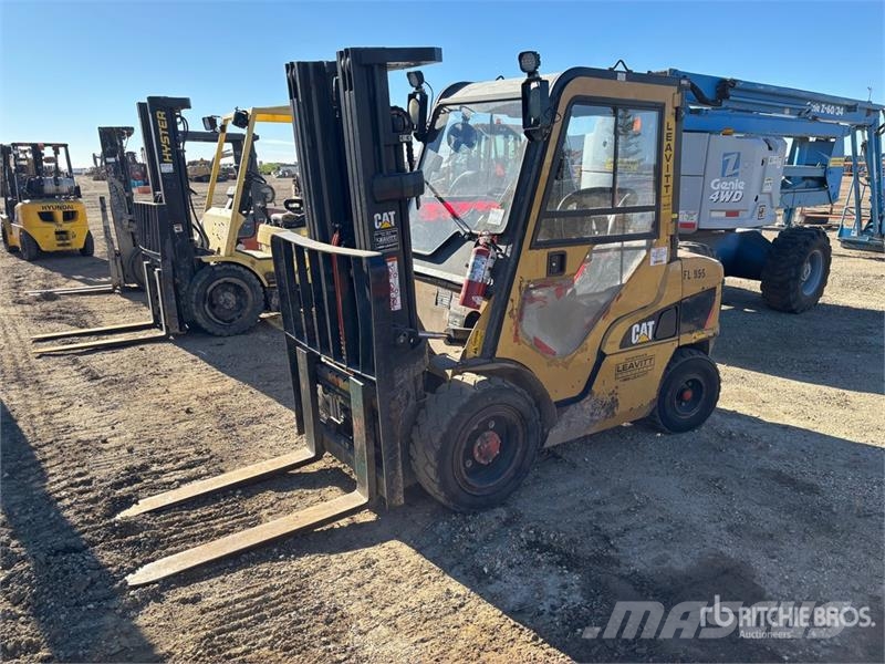 CAT PD6000-D 6000 lb Pneumatic Tire Forklift Kahveltõstukid - muud